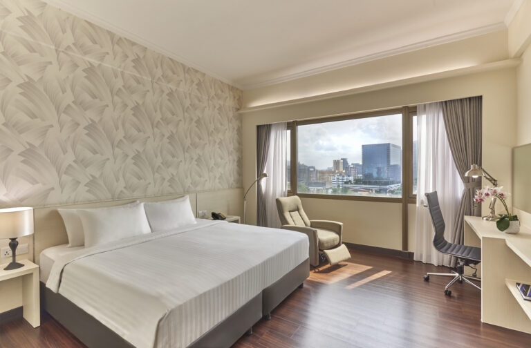 Village Hotel Bugis Deluxe Room mid res